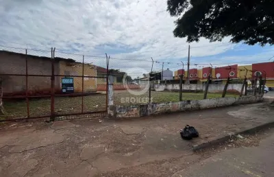 Terreno à venda na Avenida do Café, 65, Aeroporto, Londrina