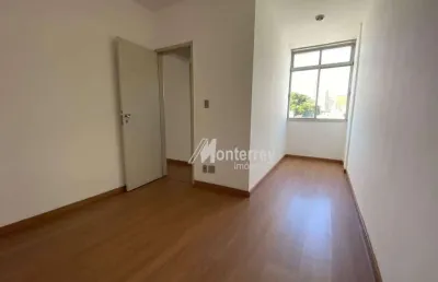 Apartamento no centro de juiz de fora ótima localização um quarto sala cozinha e banheiro