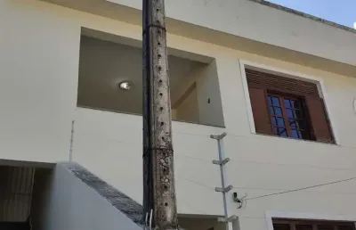 Casa com 3 quartos para alugar no Parque Califórnia, Campos dos Goytacazes 