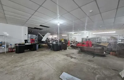 Prédio com 1 sala para alugar no Parque Califórnia, Campos dos Goytacazes 