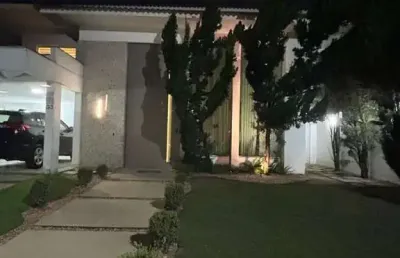 Casa em parque califórnia  -  campos dos goytacazes