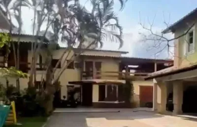 Casa com 5 quartos à venda no Centro, Campos dos Goytacazes 