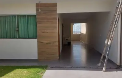 Casa com 2 quartos à venda na Rua Pioneiro Joaquim Pedro de Oliveira, 526, Conjunto Habitacional Requião, Maringá