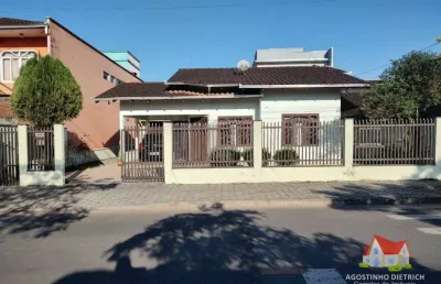 Imperidivel !residencia em alvenaria c/03 quartos sendo 01 suite+area c/churrasqueira+moveis no bairro aventureiro!