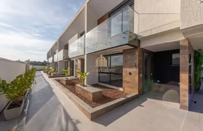 Casa em condominio à venda ao lado do barigui com 3 suítes