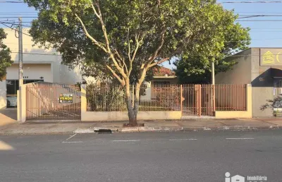 Casa comercial à venda no Centro, Rolândia 