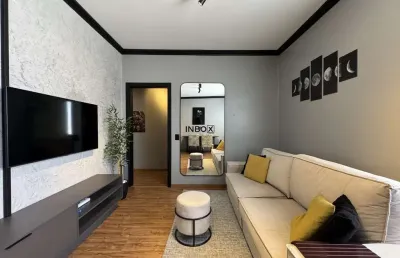 Inbox cia imobiliária aluga apartamento mobiliado com 02 quartos no bairro centro na cidade de bento gonçalves