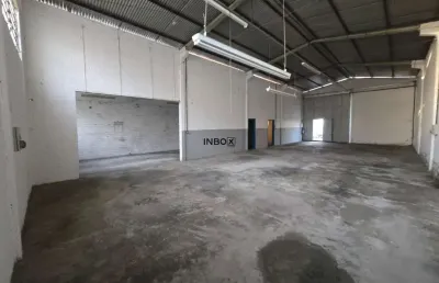 Inbox cia imobiliária aluga pavilhão com 264m² localizado no bairro são roque na cidade de bento gonçalves