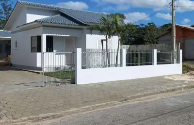Casa à venda  mobiliada com piscina bairro lagoão - araranguá/sc