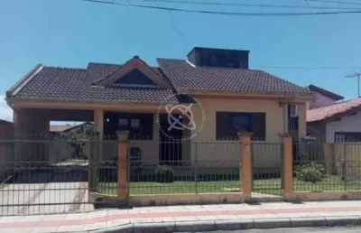 Casa com 3 quartos à venda na Rua Prof. Silva Soares, Coloninha, Araranguá
