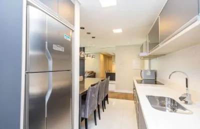 Apartamento mobiliado com 2 dormitórios para alugar, 60 m² por r$ 5.525/mês - centro - curitiba/pr