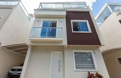 Sobrado incrível em condomínio, 4 dormitórios, sendo 1 suíte master, terraço com spa e churrasqueira, r$ 699.000,00, localizaçao estratégica,boqueirão