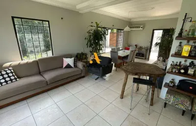 Casa em condomínio fechado com 4 quartos à venda na estrada dos bandeirantes, 27238, vargem grande, rio de janeiro por r$ 780.000