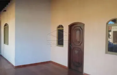 Casa com 3 quartos para alugar no Núcleo Habitacional Mary Dota, Bauru 