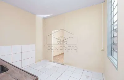Casa com 2 quartos para alugar no Centro, Bauru 