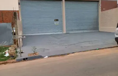 Barracão disponível para locação no parque jaraguá, próximo ao posto comandante