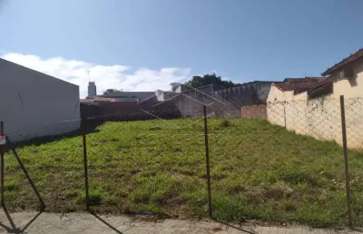 Casa à venda na Vila Hilst, Jaú 