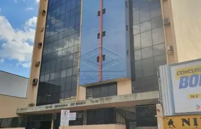 Ótima sala comercial no centro empresarial rio branco!