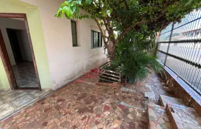 Casa com 3 quartos à venda na Vila Irerê, Lençóis Paulista 