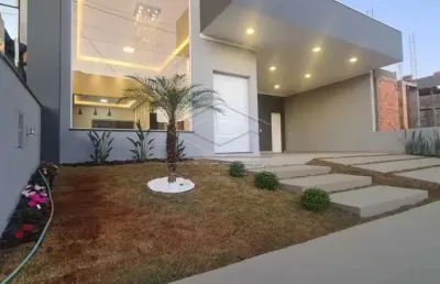 Casa com 3 quartos à venda no Lívia III, Botucatu 