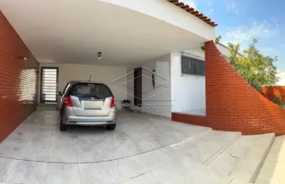 Casa com 4 quartos à venda na Vila Camargo, Bauru 