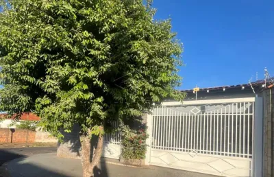 Casa com 3 quartos à venda na Vila Industrial, Bauru 