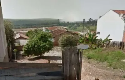 Casa à venda na Vila Professor Simões, Agudos 