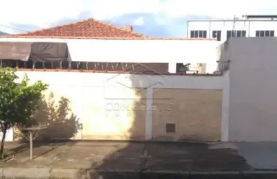 Casa com 4 quartos à venda no Centro, Bauru 