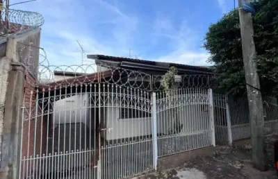 Casa com 3 quartos para alugar no Parque União, Bauru 