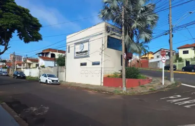 Casa comercial para alugar na Vila São Lúcio, Botucatu 