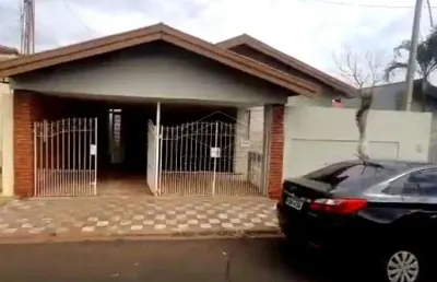 Casa com edícula! excelente oportunidade para morar ou investir!
