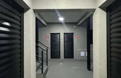Kittnet recém construída em excelente localização. parque residencial castelo, bauru/sp