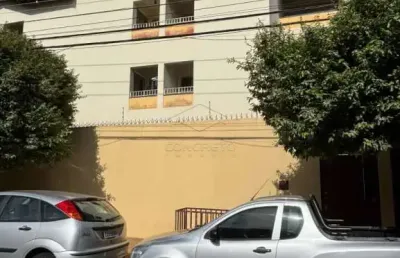 Aconchegante apartamento bem localizado de 01 dormitório