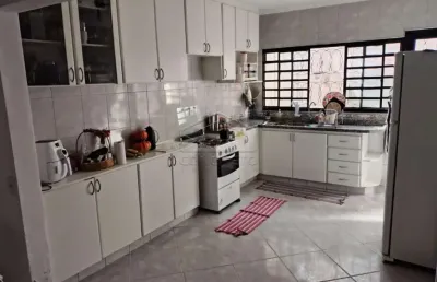 Casa com 3 quartos à venda na Vila Ipiranga, Bauru 
