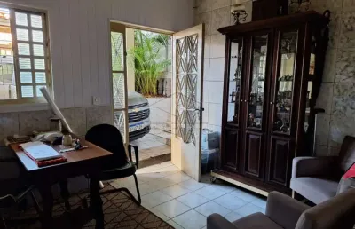 Vende-se imóvel único - antigo seminário no jardim reflorenda