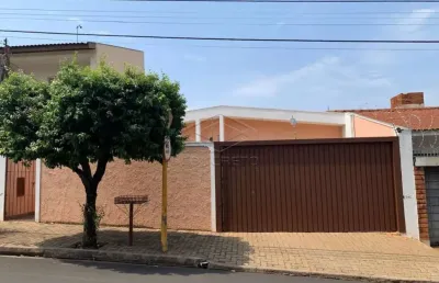 Casa com 3 quartos à venda no Centro, Bauru 