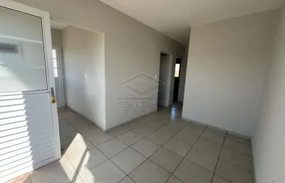 Casa com 2 quartos para alugar na vila nossa senhora aparecida, lençóis paulista , 50 m2 por r$ 800