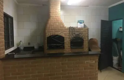 Casa com 3 quartos para alugar no Vale do Igapó, Bauru 