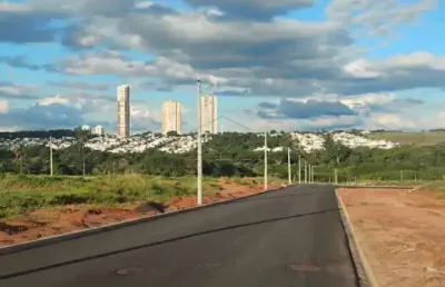Terreno em condomínio fechado à venda na Vila Serrão, Bauru 