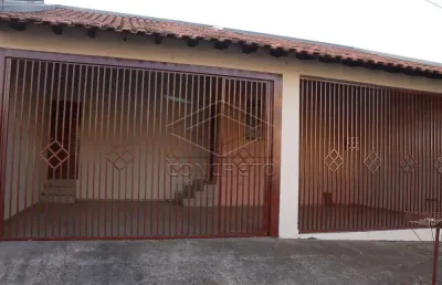 Casa com 2 quartos para alugar na Vila Alto Paraíso, Bauru 