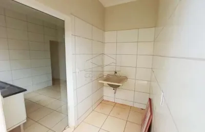 Casa com 2 quartos para alugar no Jardim Maria Luíza I, Lençóis Paulista 