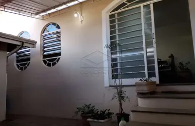 Casa com 3 quartos à venda no Jardim Paraíso, Botucatu 