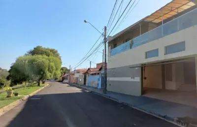 Casa com 3 quartos para alugar no Jardim Dom Henrique, Botucatu 