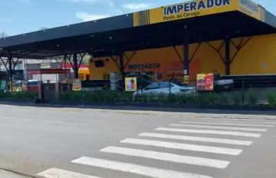 Excelente ponto comercial amplo na entrada de agudos