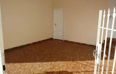 Linda casa com 5 dormitórios em excelente localização