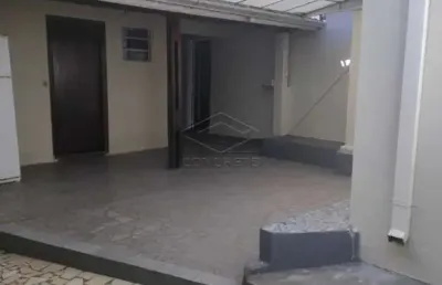 Casa com 3 quartos para alugar na Vila Nelo Cariola, Botucatu 
