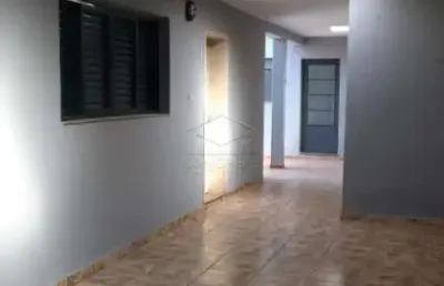 Casa com 3 quartos para alugar no Centro, Barra Bonita 