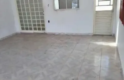 Excelente imóvel com 2 dormitórios e edícula nos fundos