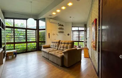 Casa com 3 quartos à venda na rua professor walter de bona castelan, 256, córrego grande, florianópolis, 232 m2 por r$ 2.100.000