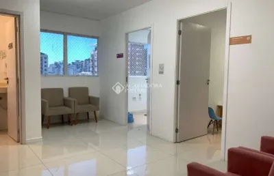 Sala comercial à venda na rua santos dumont, 182, centro, florianópolis, 77 m2 por r$ 1.200.000